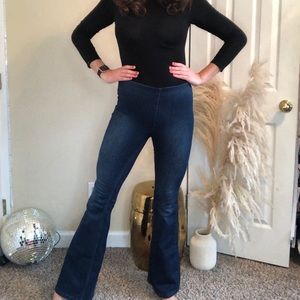 FREE PEOPLE DARK WASH PENNY PULL-ON FLARE JEAN